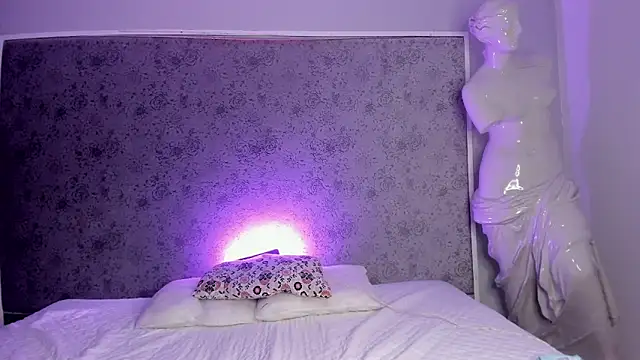 Ari sunshine  online show from September 24, 2025, 4:27 am