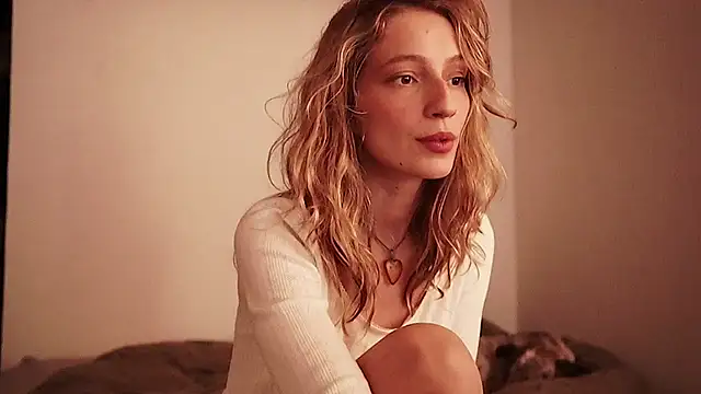 Snapshot of Stephany_talks chatting on December 18, 2024, 3:15 am Stephany talks online show from December 18, 2024, 3:15 am