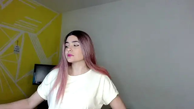 Nikolle Rouss online show from January 3, 2025, 11:01 pm