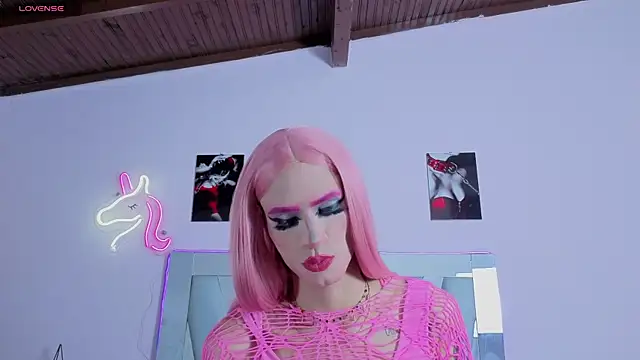 Snapshot of money_Ts_ chatting on September 24, 2025, 1:20 am money Ts online show from September 24, 2025, 1:20 am