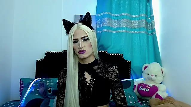 Snapshot of money_Ts_ chatting on November 14, 2025, 9:02 pm money Ts online show from November 14, 2025, 9:02 pm