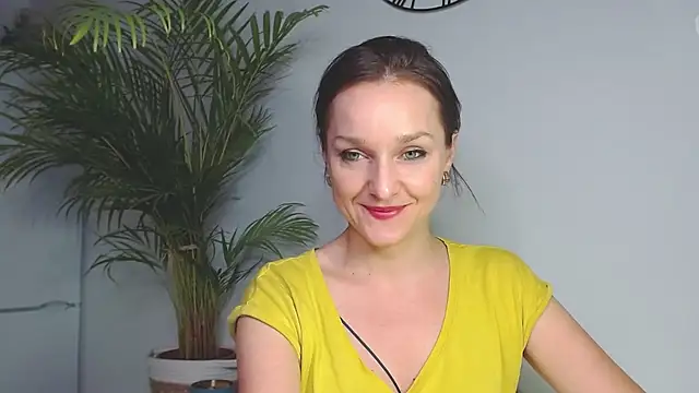 Snapshot of AliciaDesire chatting on December 11, 2024, 7:14 pm AliciaDesire online show from December 11, 2024, 7:14 pm