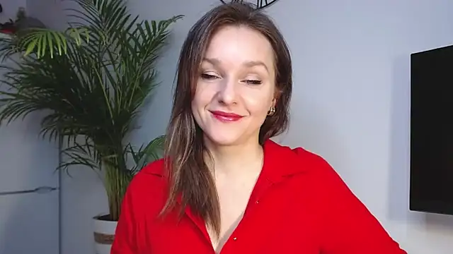 Snapshot of AliciaDesire chatting on January 7, 2025, 8:13 am AliciaDesire online show from January 7, 2025, 8:13 am