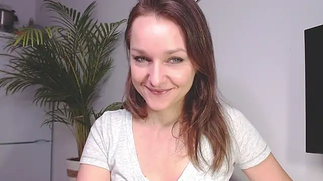 Snapshot of AliciaDesire chatting on January 9, 2025, 7:52 am AliciaDesire online show from January 9, 2025, 7:52 am