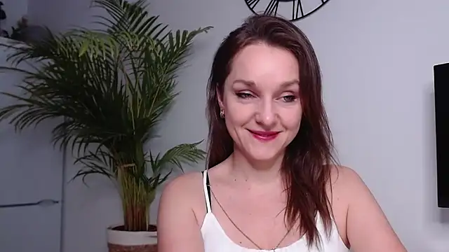 Snapshot of AliciaDesire chatting on January 20, 2025, 7:58 am AliciaDesire online show from January 20, 2025, 7:58 am