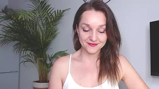 Snapshot of AliciaDesire chatting on January 22, 2025, 10:50 am AliciaDesire online show from January 22, 2025, 10:50 am