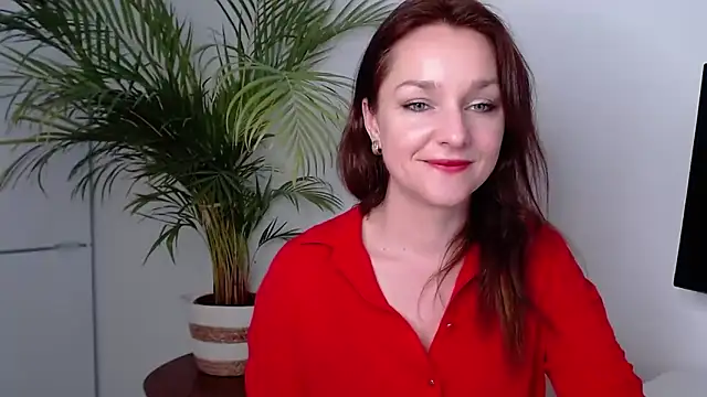 Snapshot of AliciaDesire chatting on March 11, 2025, 11:23 am AliciaDesire online show from March 11, 2025, 11:23 am