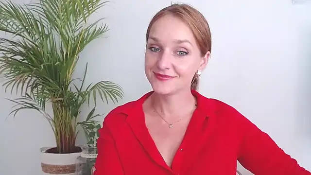 Snapshot of AliciaDesire chatting on September 15, 2025, 12:49 pm AliciaDesire online show from September 15, 2025, 12:49 pm