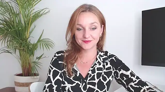 Snapshot of AliciaDesire chatting on October 23, 2025, 12:59 pm AliciaDesire online show from October 23, 2025, 12:59 pm