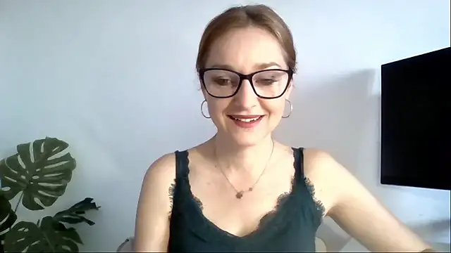 AliciaDesire online show from March 13, 2026, 6:53 am