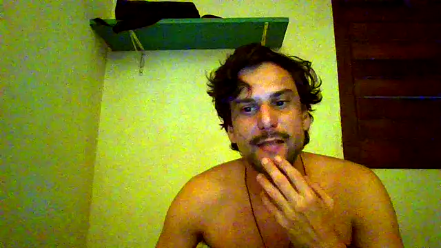 Snapshot of couplemilk chatting on June 1, 2026, 8:27 am couplemilk online show from June 1, 2026, 8:27 am