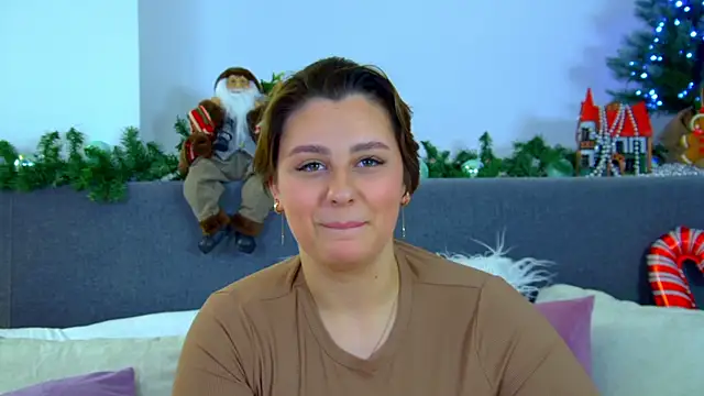 Snapshot of MaryMurray chatting on December 28, 2024, 5:44 am MaryMurray online show from December 28, 2024, 5:44 am