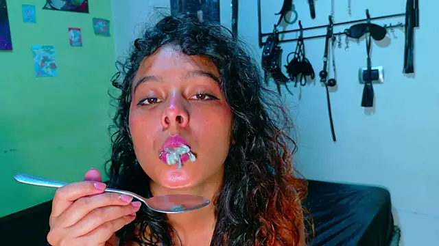 clydexxxbunny online show from April 16, 2026, 2:34 am