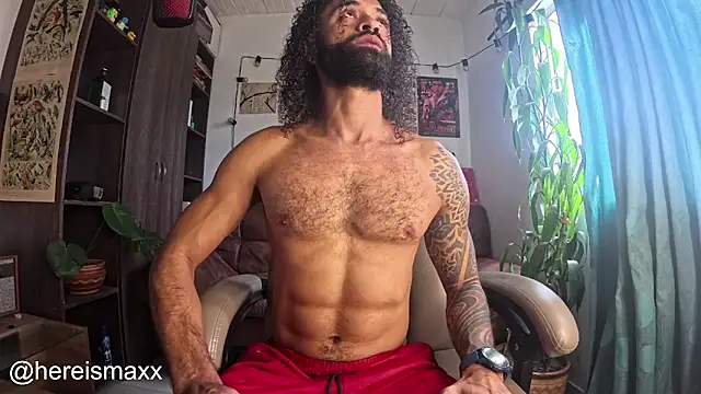 MaxG   online show from October 27, 2025, 5:17 pm