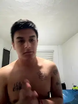 Snapshot of Adriano_steel chatting on January 11, 2026, 4:06 am Adriano steel online show from January 11, 2026, 4:06 am