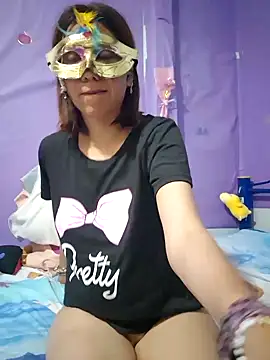 Lunababymylove online show from January 13, 2025, 5:55 am