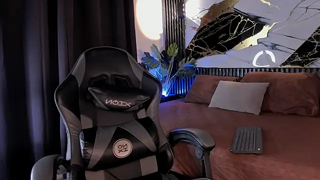 kyle smithxx online show from January 17, 2026, 4:50 am