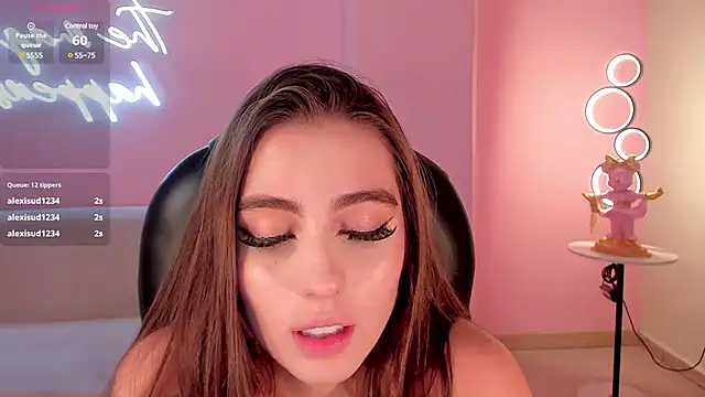 DolcieElliot online show from February 28, 2025, 3:04 pm