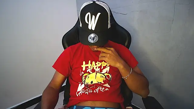 Snapshot of michaelhotbbc chatting on October 16, 2025, 3:40 am michaelhotbbc online show from October 16, 2025, 3:40 am