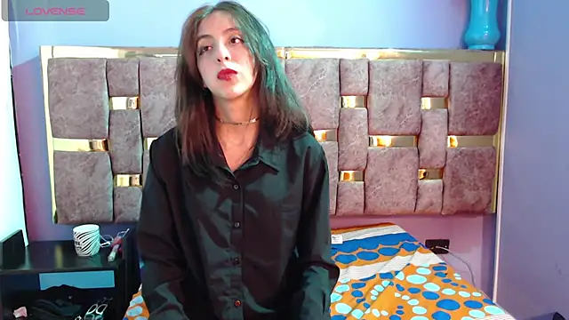 ling ling24 online show from March 5, 2025, 6:44 am