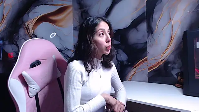 ling ling24 online show from October 2, 2025, 10:55 am