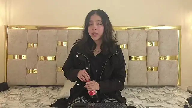 ling ling24 online show from December 20, 2025, 3:24 am