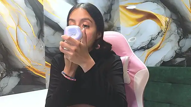 ling ling24 online show from January 14, 2026, 1:11 am