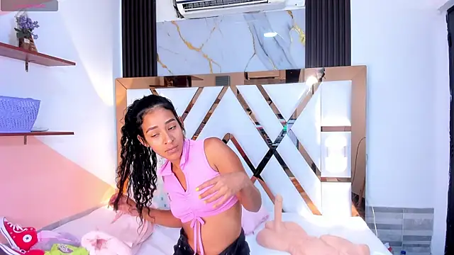 amberr sweett69 online show from January 30, 2025, 6:43 pm