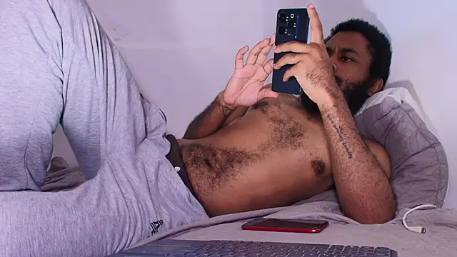 KaelMoreau online show from April 11, 2026, 12:09 pm