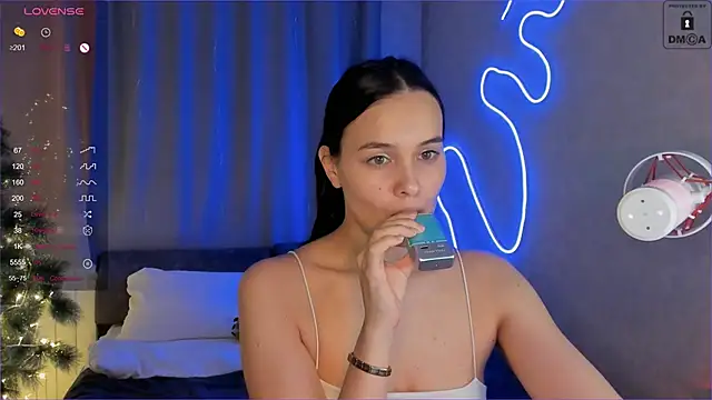  Sweetie  online show from December 23, 2024, 4:17 pm