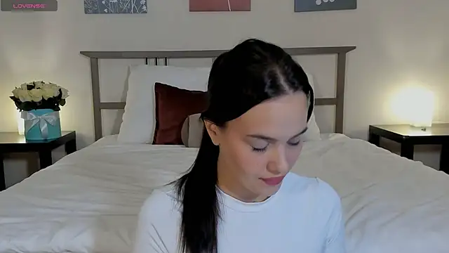  Sweetie  online show from December 2, 2025, 2:45 pm