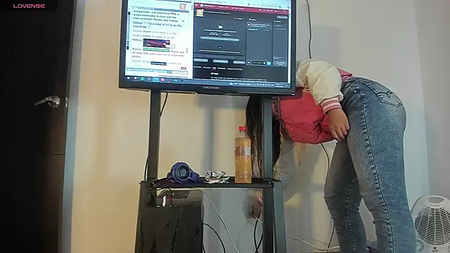 Vahiolet smith online show from October 14, 2025, 2:01 am