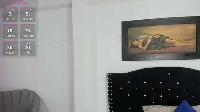 Vahiolet smith online show from November 19, 2025, 4:23 am