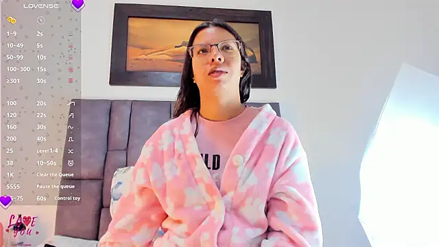 Vahiolet smith online show from March 14, 2026, 3:12 am