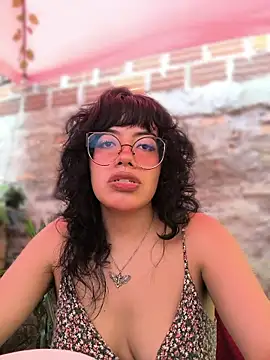 Snapshot of Fun_Everywhere chatting on March 21, 2026, 8:01 pm Fun Everywhere online show from March 21, 2026, 8:01 pm