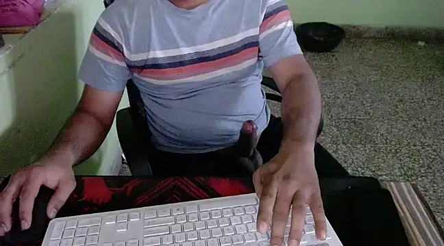 hornycharlie04 online show from February 20, 2025, 11:53 am