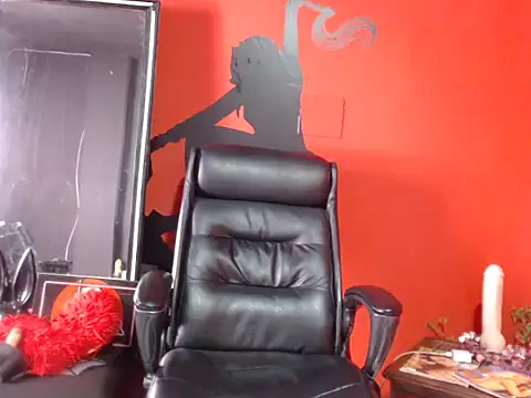 KLOE PIELL online show from February 5, 2026, 9:19 pm