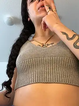 Snapshot of exoticmisfitt chatting on February 12, 2026, 7:20 pm exoticmisfitt online show from February 12, 2026, 7:20 pm