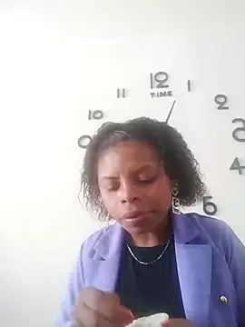 Snapshot of Lizeth_rey1 chatting on February 8, 2025, 3:21 pm Lizeth rey1 online show from February 8, 2025, 3:21 pm