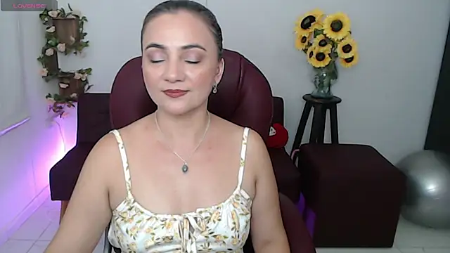 Ghada milf online show from April 13, 2026, 10:37 pm
