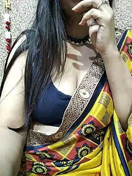 Snapshot of Aradhya-Sharma chatting on January 10, 2025, 8:37 pm Aradhya-Sharma online show from January 10, 2025, 8:37 pm