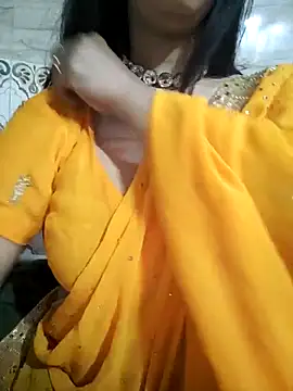 Snapshot of Aradhya-Sharma chatting on February 14, 2025, 6:12 am Aradhya-Sharma online show from February 14, 2025, 6:12 am