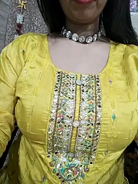 Snapshot of Aradhya-Sharma chatting on February 25, 2025, 2:44 pm Aradhya-Sharma online show from February 25, 2025, 2:44 pm