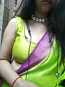 Snapshot of Aradhya-Sharma chatting on March 7, 2025, 12:15 am Aradhya-Sharma online show from March 7, 2025, 12:15 am