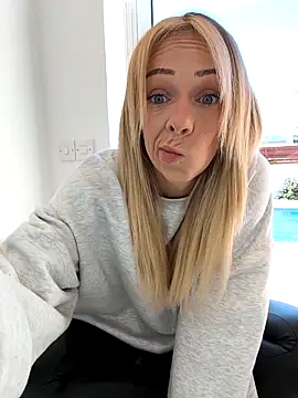 Snapshot of Lexa_xoxo chatting on February 25, 2026, 8:02 am Lexa xoxo online show from February 25, 2026, 8:02 am