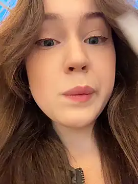 Peachy Dream online show from April 17, 2026, 5:16 pm