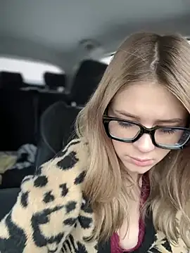 Love Bri online show from March 6, 2025, 7:03 am