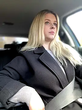 Love Bri online show from October 11, 2025, 10:25 am