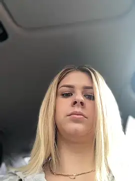 Love Bri online show from November 14, 2025, 9:19 am