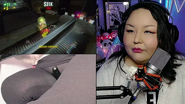 Snapshot of EmGreens chatting on March 8, 2025, 6:21 am EmGreens online show from March 8, 2025, 6:21 am